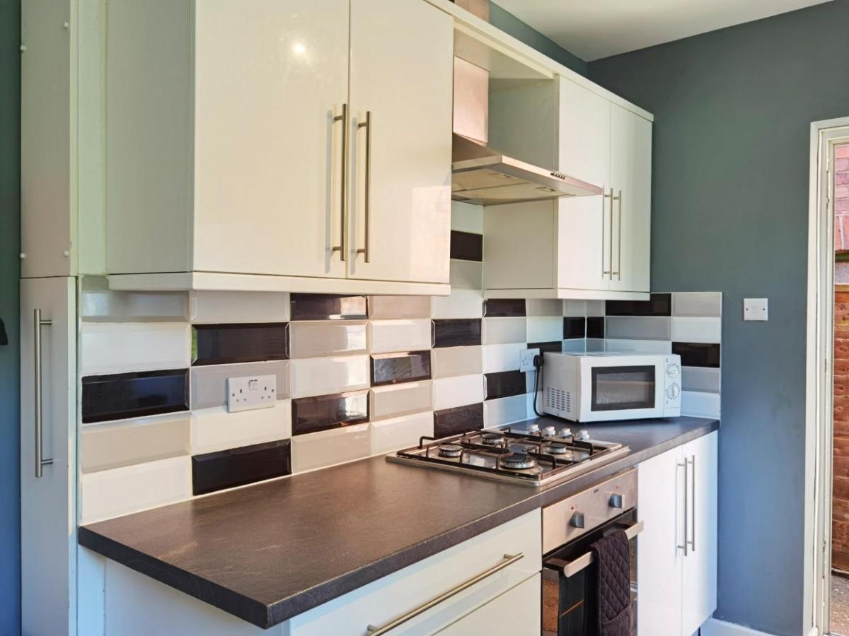 Perry Road, Beautiful Large House Available For Guests And Contractors Parking Wifi Villa Nottingham Buitenkant foto