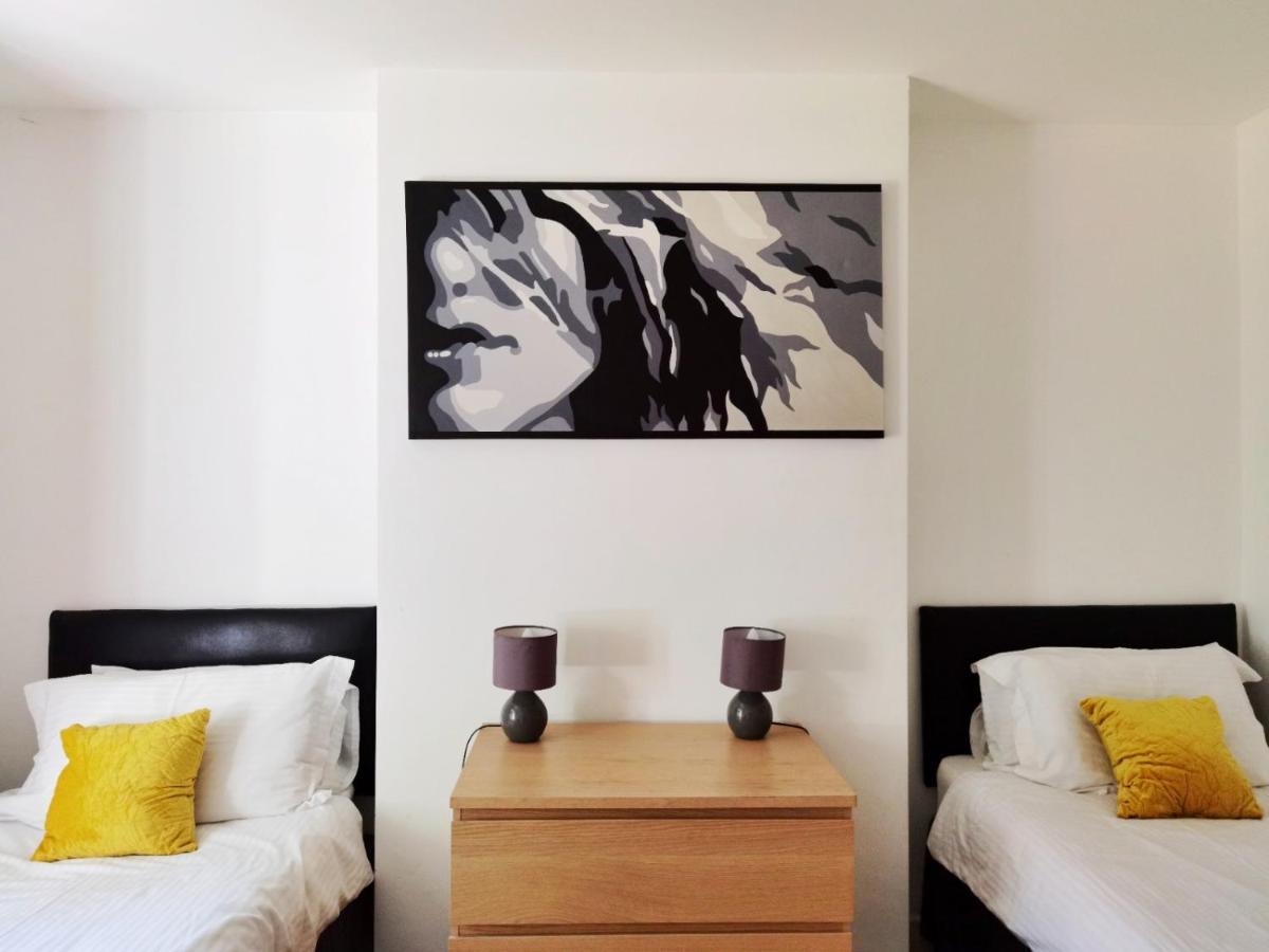 Perry Road, Beautiful Large House Available For Guests And Contractors Parking Wifi Villa Nottingham Buitenkant foto