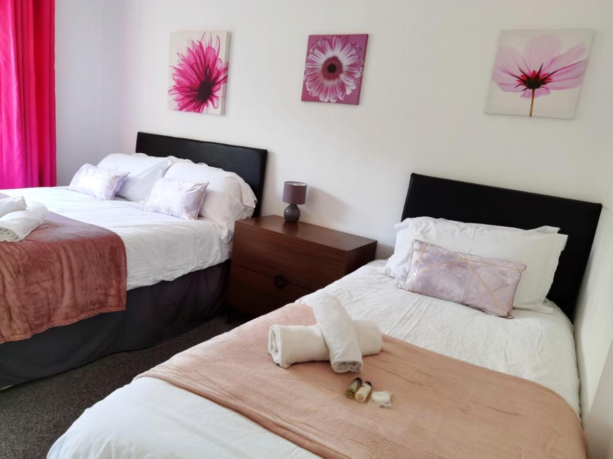 Perry Road, Beautiful Large House Available For Guests And Contractors Parking Wifi Villa Nottingham Buitenkant foto