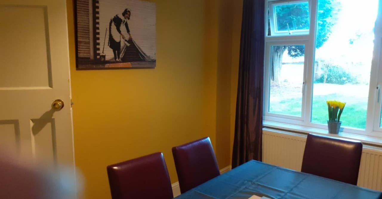 Perry Road, Beautiful Large House Available For Guests And Contractors Parking Wifi Villa Nottingham Buitenkant foto