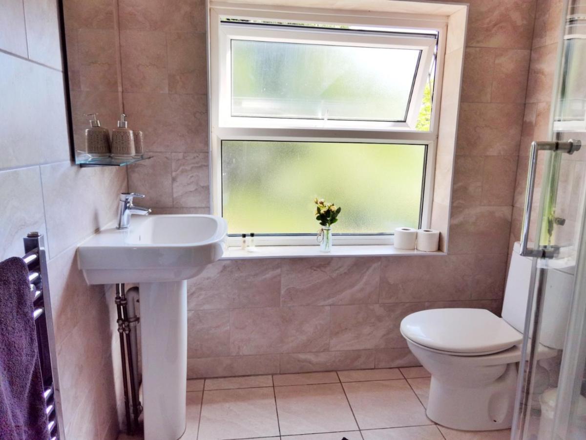 Perry Road, Beautiful Large House Available For Guests And Contractors Parking Wifi Villa Nottingham Buitenkant foto