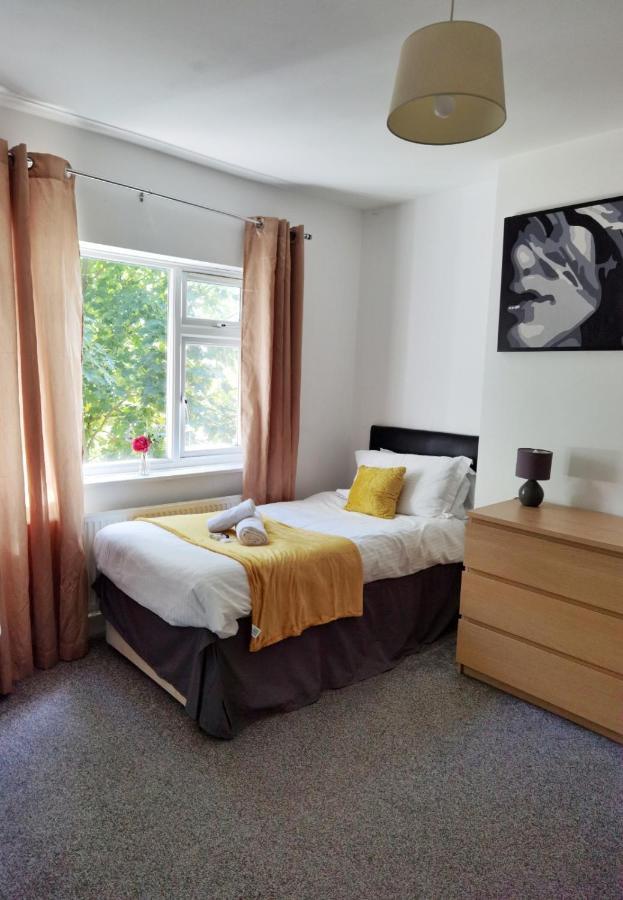 Perry Road, Beautiful Large House Available For Guests And Contractors Parking Wifi Villa Nottingham Buitenkant foto